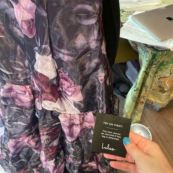 NWT Delightful Expression Black Floral Organza Tiered Maxi Dress Small $148 - Picture 11 of 11